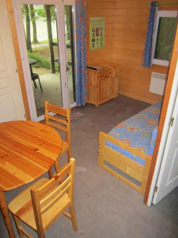 Chalet De La Heronniere Chef-Boutonne Kamer foto
